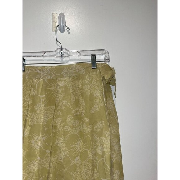 Tommy Bahama Vinatge Y2K  Yellow 100% Silk Floral Wrap Midi Skirt Women's Size 1 - Picture 3 of 10